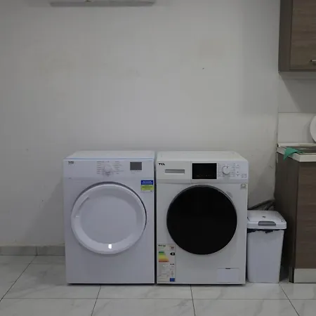 Candid Aura Private In Shared Sliema Basement Homestay