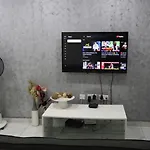 Candid Aura Private In Shared Sliema Basement Alloggio in famiglia *