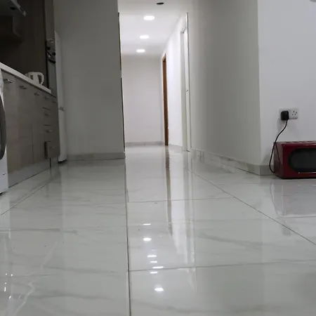 Candid Aura Private In Shared Sliema Basement