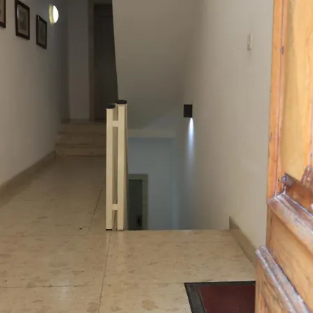 Candid Aura Private In Shared Sliema Basement
