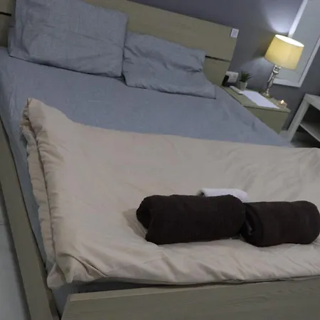 Candid Aura Private In Shared Sliema Basement 民宿 Gzira