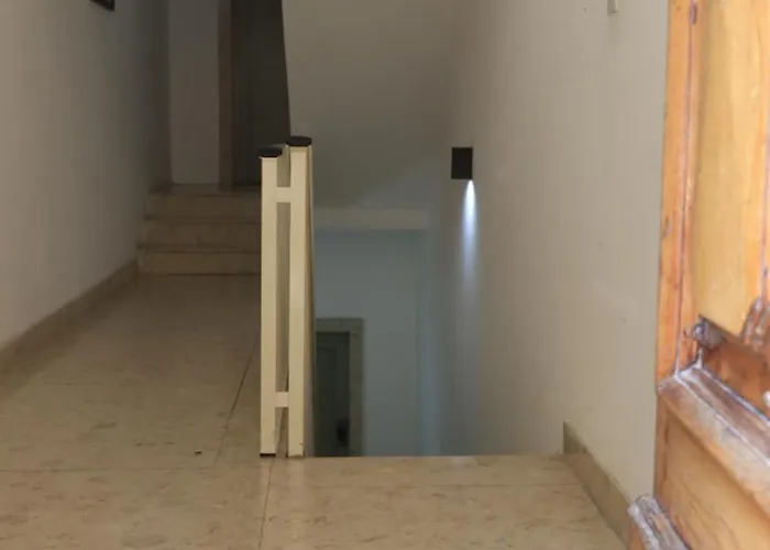 Candid Aura Private In Shared Sliema Basement