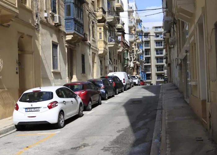 民宿 Candid Aura Private In Shared Sliema Basement